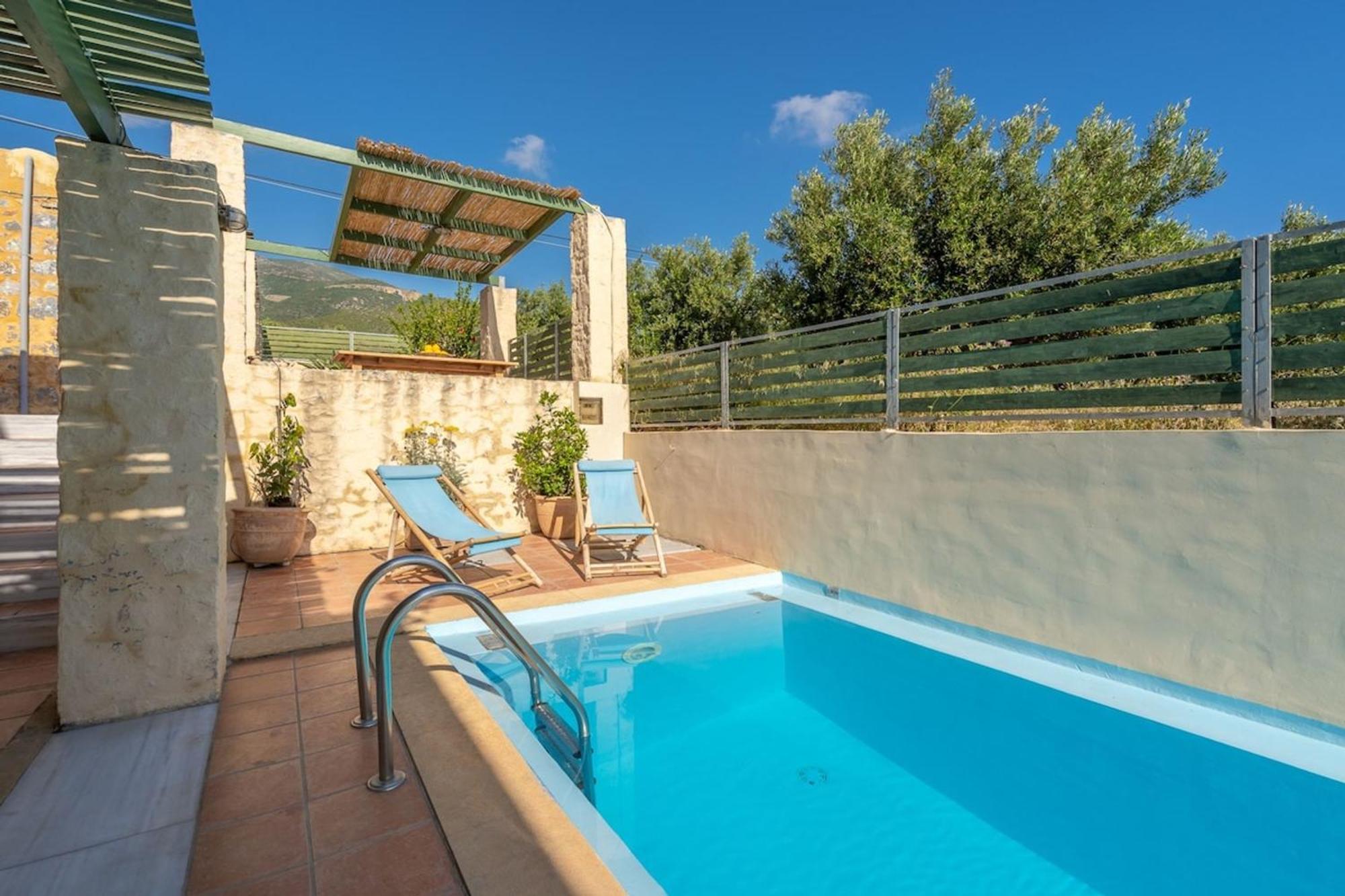 Livadia  Villa Mediterranea, With Heated Pool מראה חיצוני תמונה