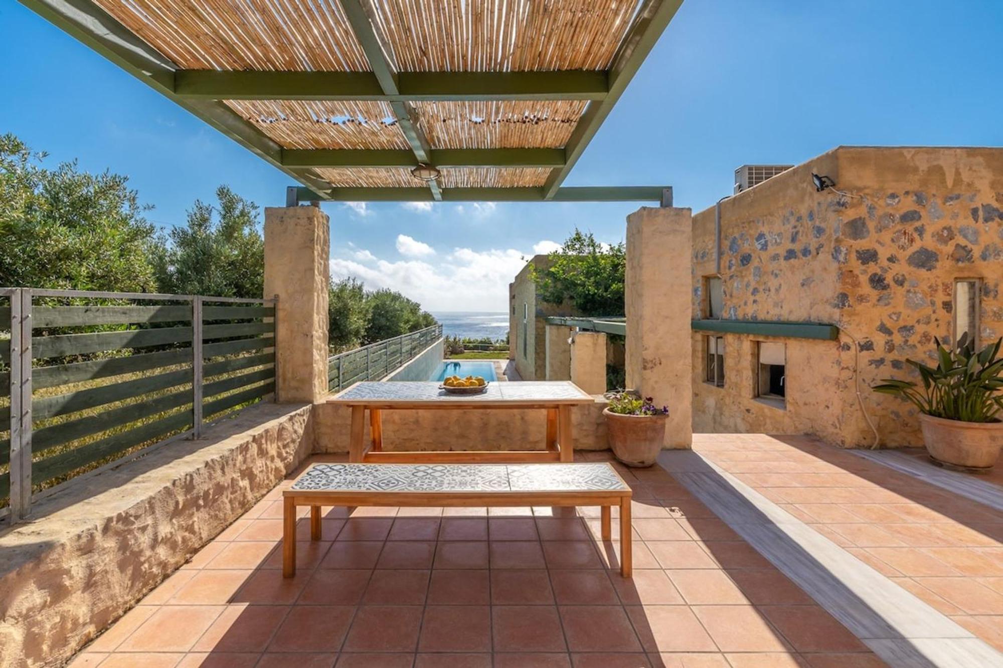Livadia  Villa Mediterranea, With Heated Pool מראה חיצוני תמונה